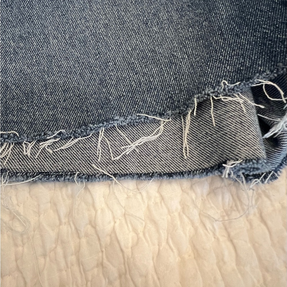 Madewell’s Womens Curvy Vintage Perfect Denim Shorts - Picture 4 of 7